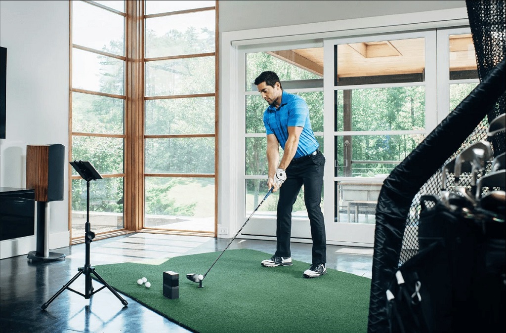 Are there affordable places to learn golf in Chicago
