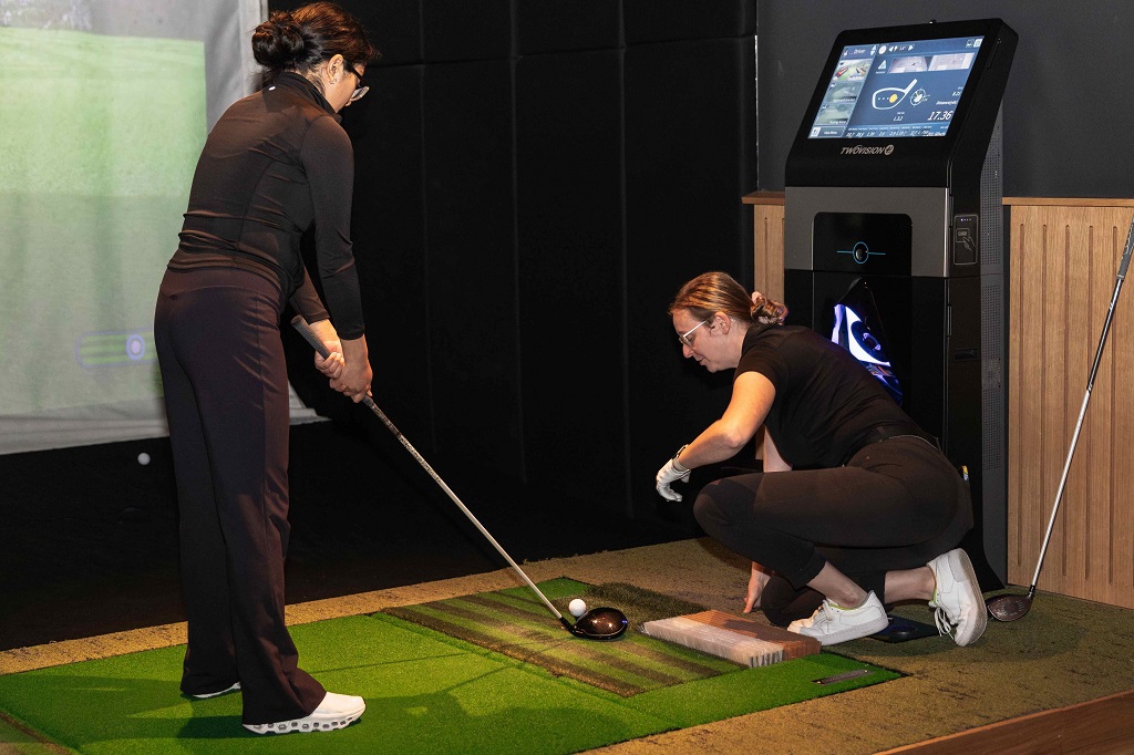 Is golf hard to learn for beginners in Chicago